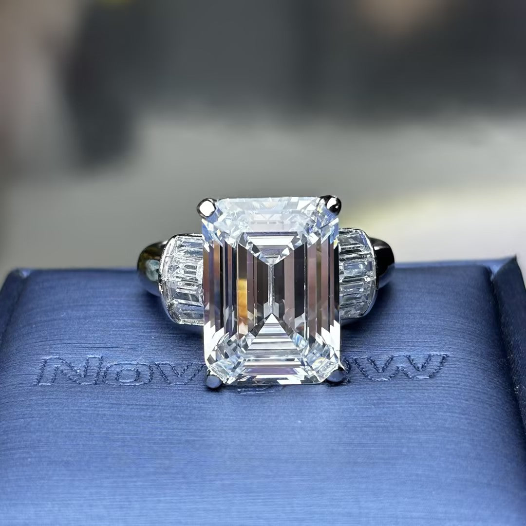 6.0Ctw Emerald Sparkling Gemstone Engagement Ring