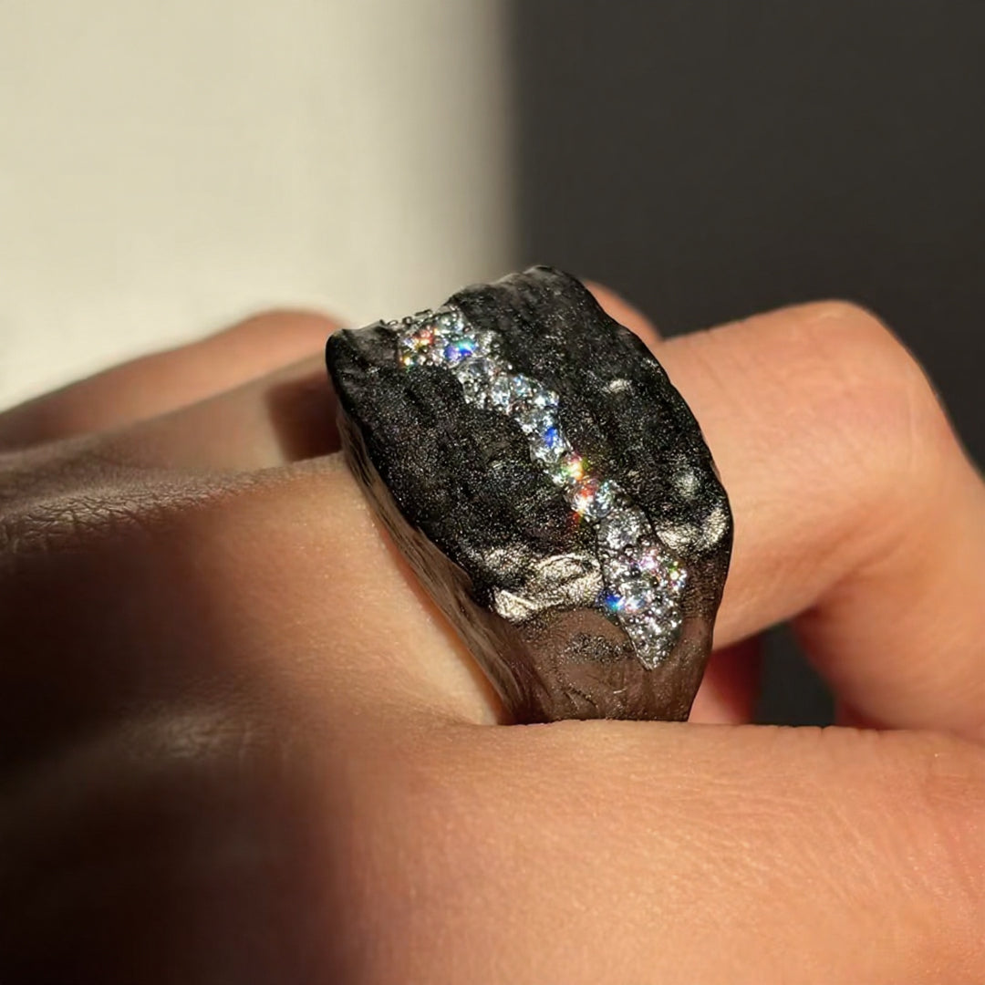 1.0Ctw Matte Black Gold Broken Gemstone Ring
