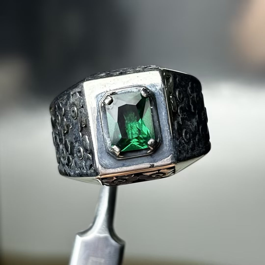 3.0Ct Vintage Carved Flower Emerald Ring