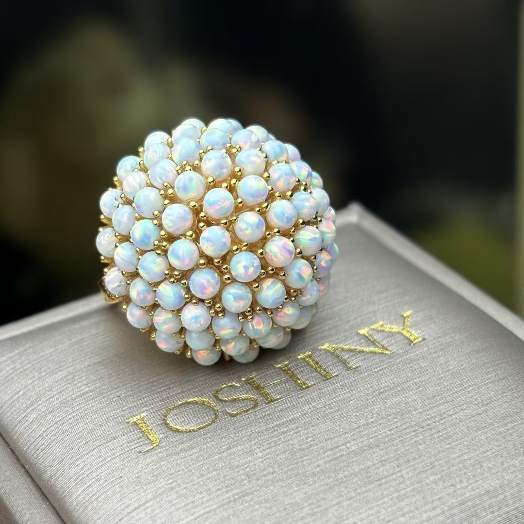 A captivating cabochon opal ring