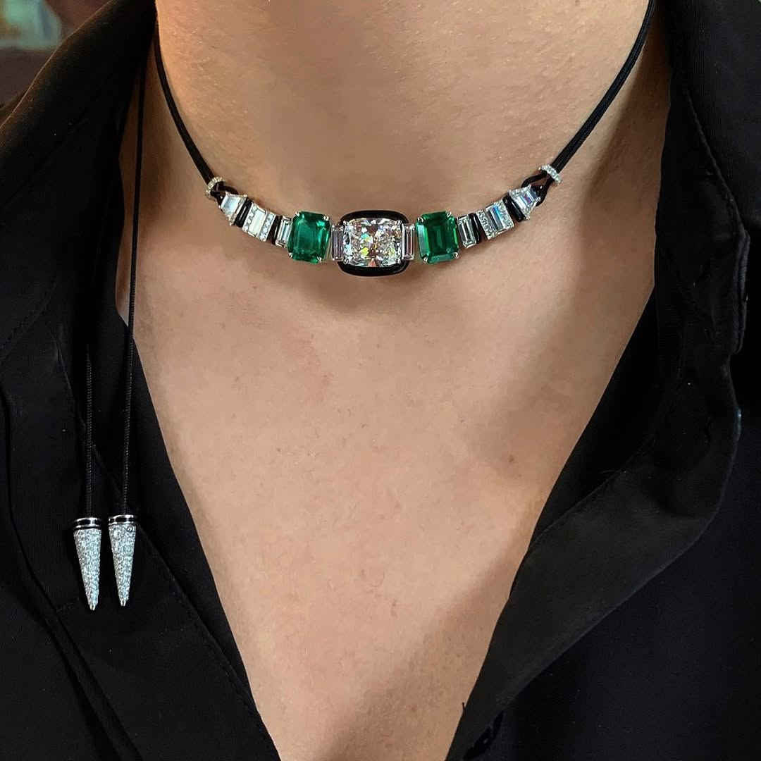 8Ctw New Cushion and Emerald Necklace