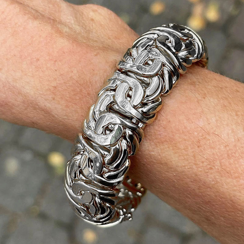 Exquisite high-polish vintage bracelet