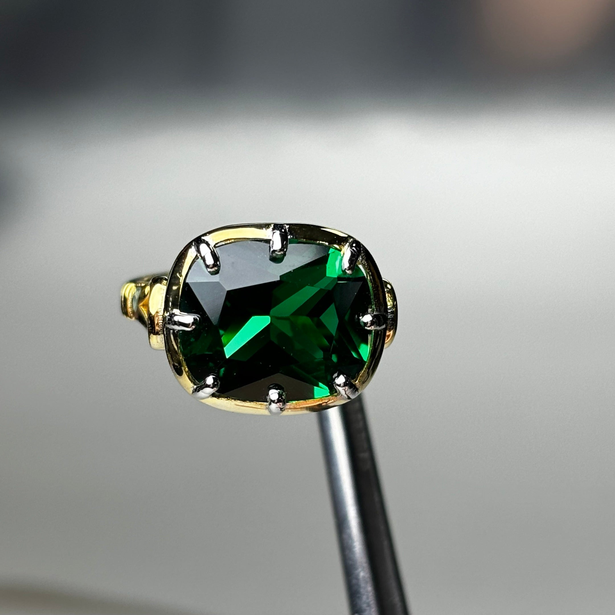 4.5Ct Solo Cushion-Cut Emerald Engagement Ring