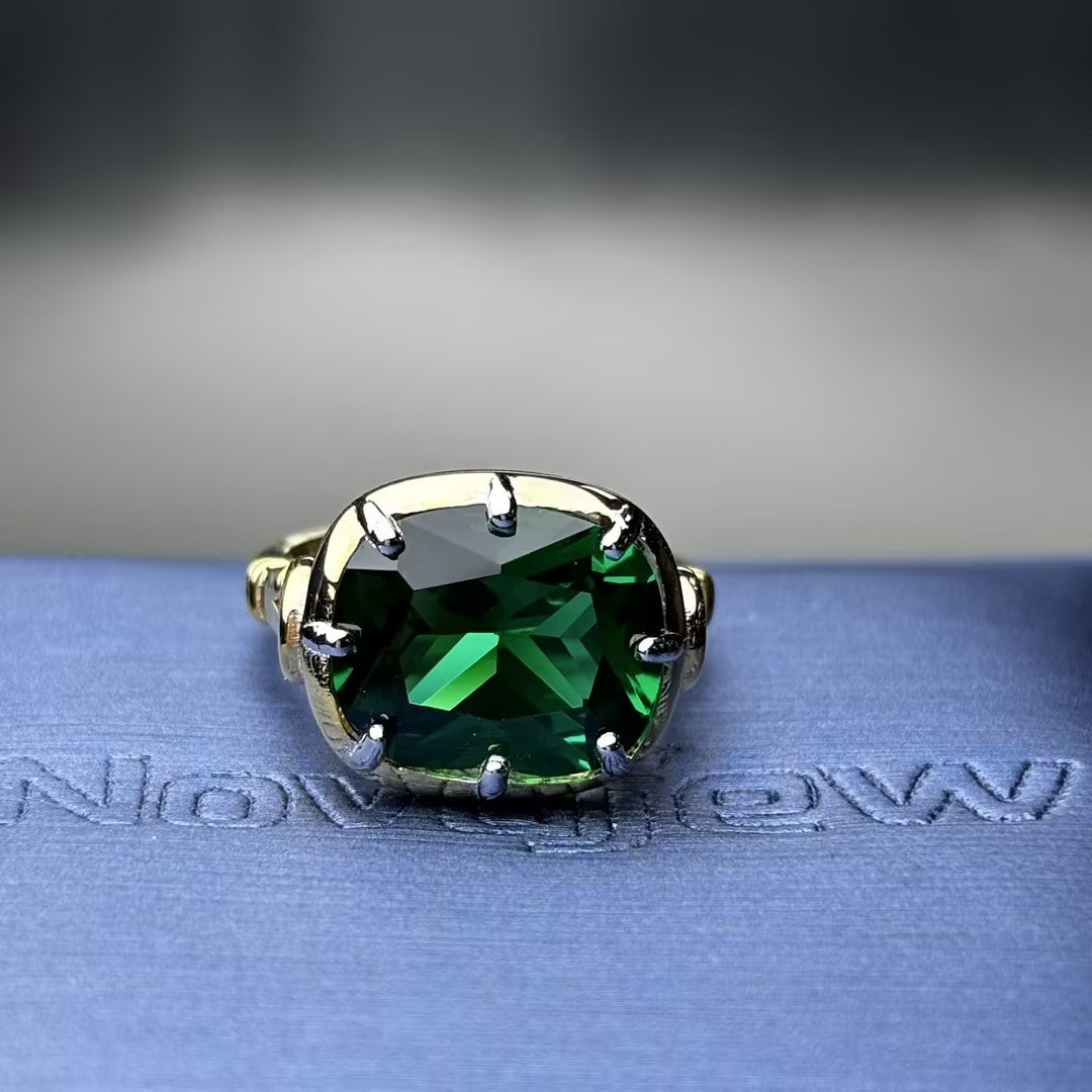 4.5Ct Solo Cushion-Cut Emerald Engagement Ring