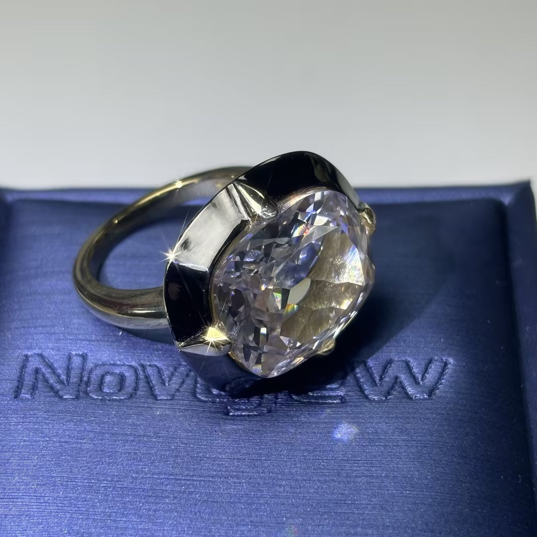 5.0Ct cushion-shaped prong-set bezel gemstone engagement ring