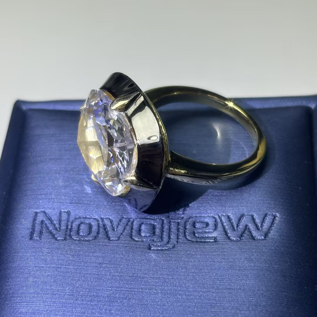 5.0Ct cushion-shaped prong-set bezel gemstone engagement ring