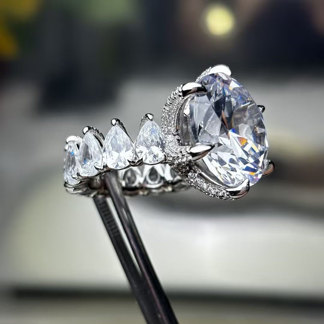 8Ctw Round Pear-Shaped Gemstone Jazz Ring