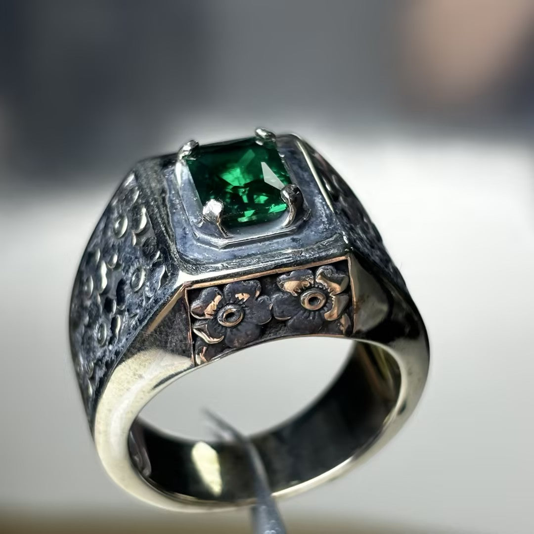 3.0Ct Vintage Carved Flower Emerald Ring