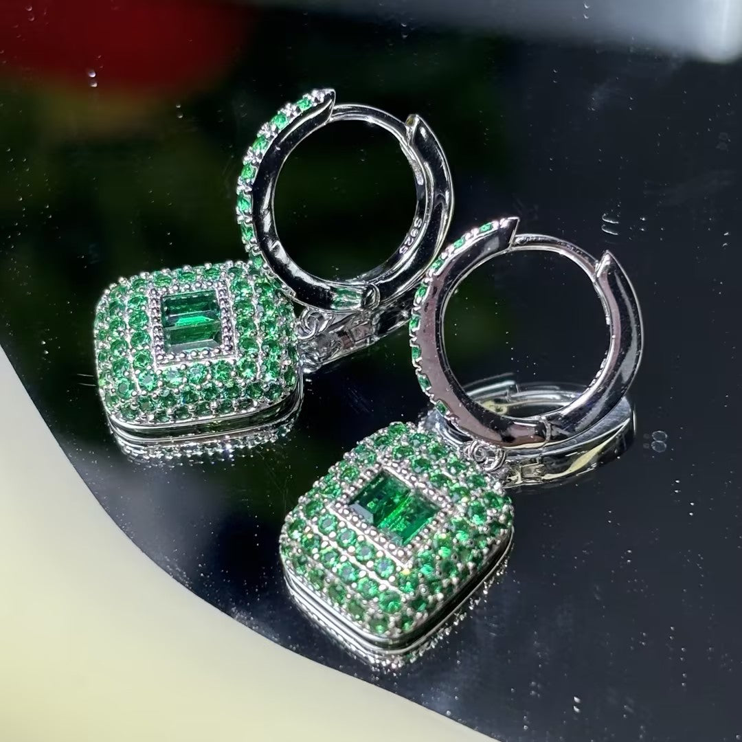 Vintage Emerald Charming Rings and Earrings