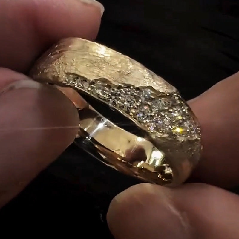 1.0Ctw Gemstone Vintage Finish Eternity Breaker Men's Ring Band