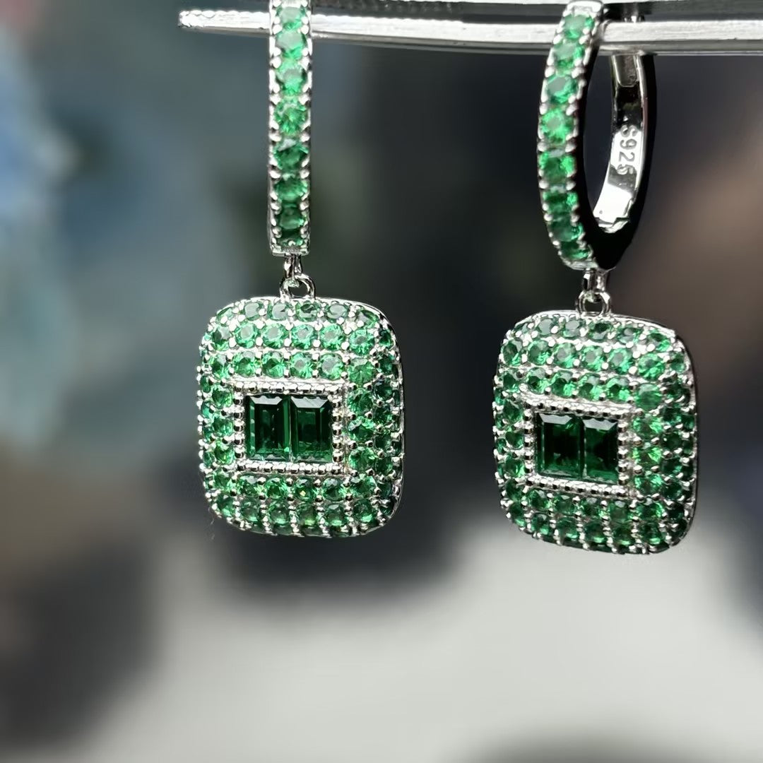 Vintage Emerald Charming Rings and Earrings