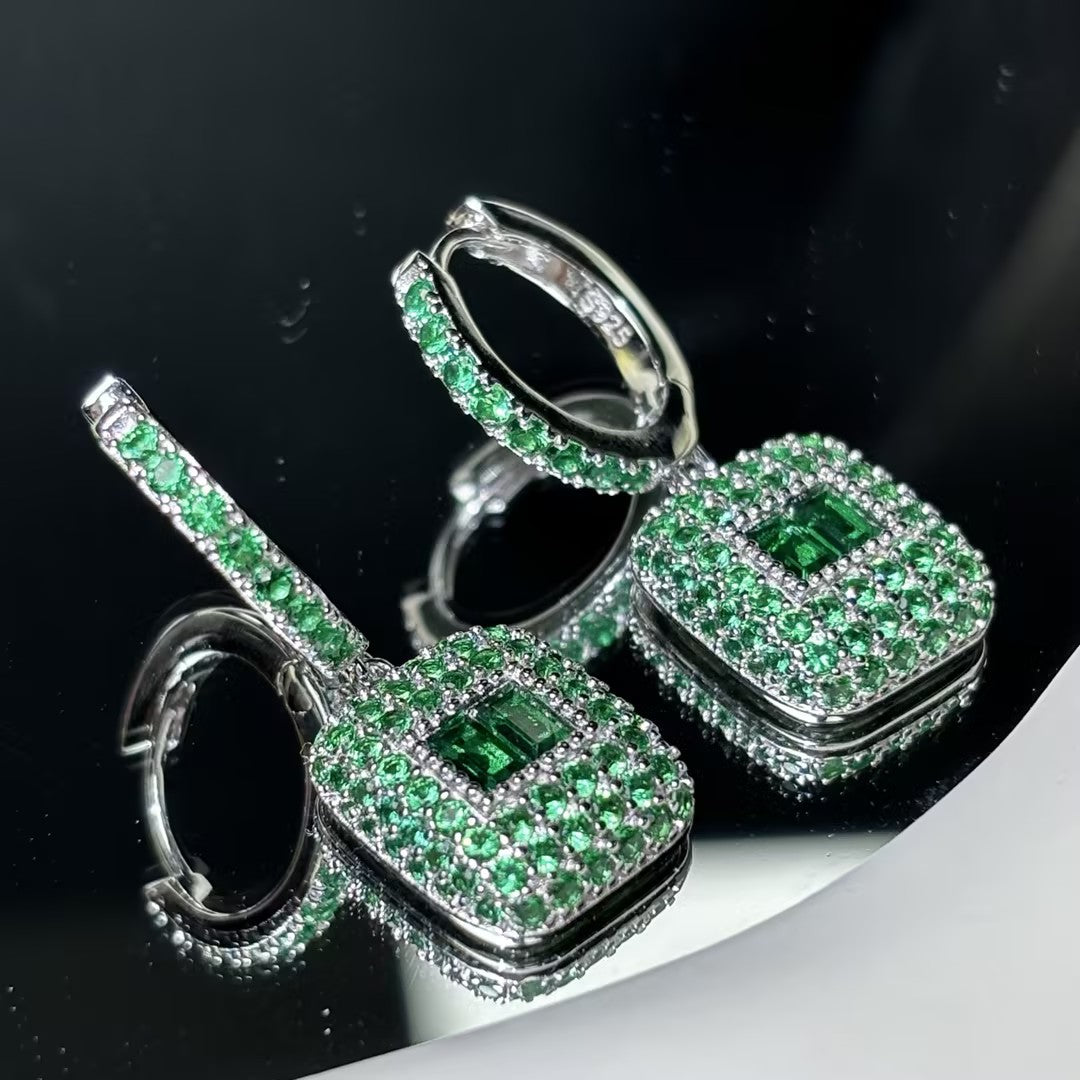 Vintage Emerald Charming Rings and Earrings