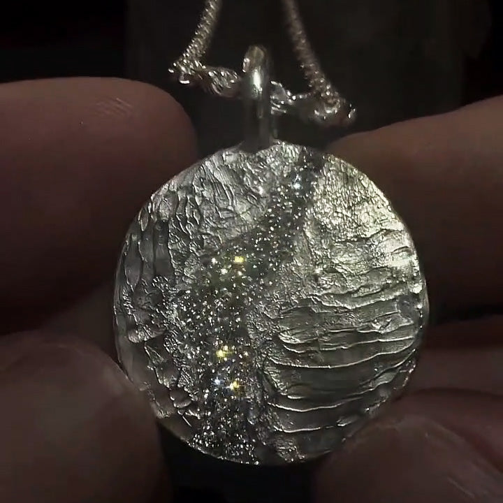 Unique textured vintage pendant necklace