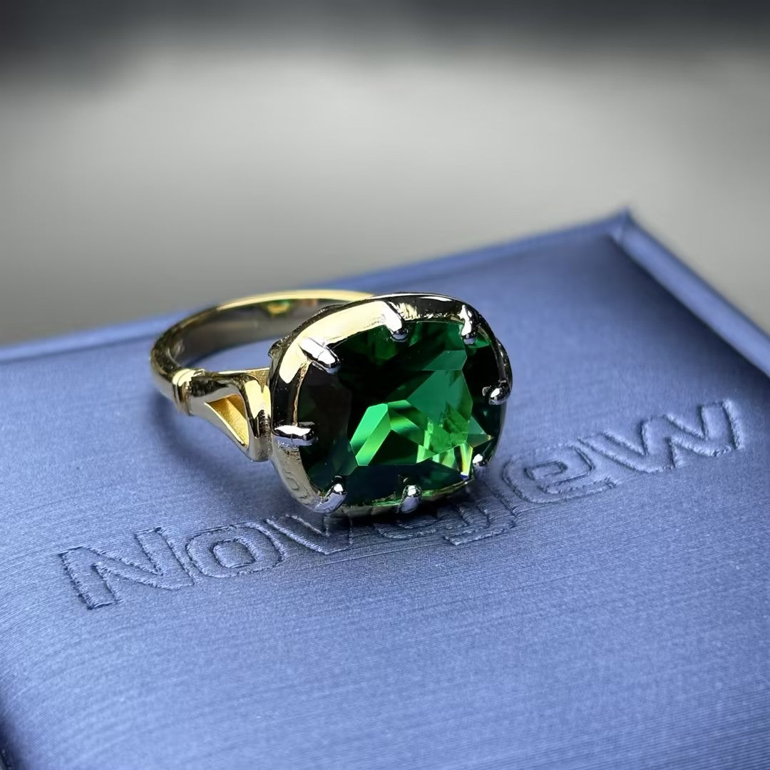 4.5Ct Solo Cushion-Cut Emerald Engagement Ring