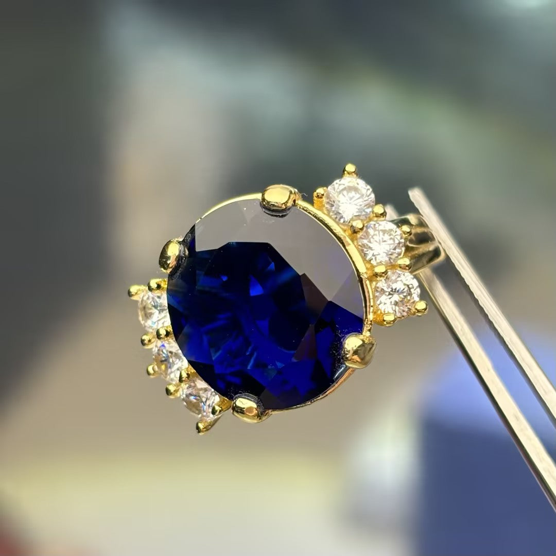 5.3Ctw Exquisite oval blue gemstone ring