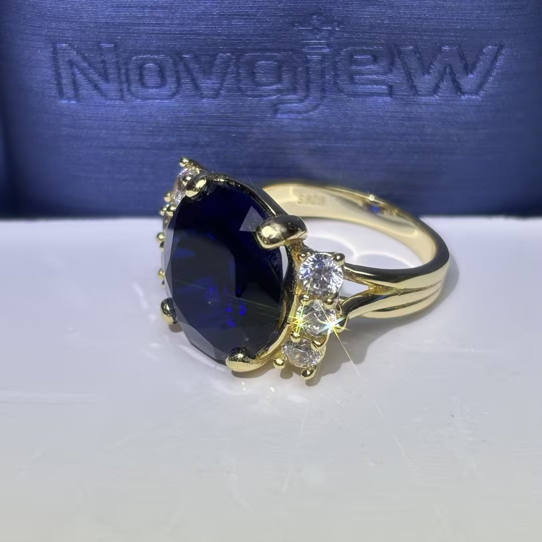 5.3Ctw Exquisite oval blue gemstone ring