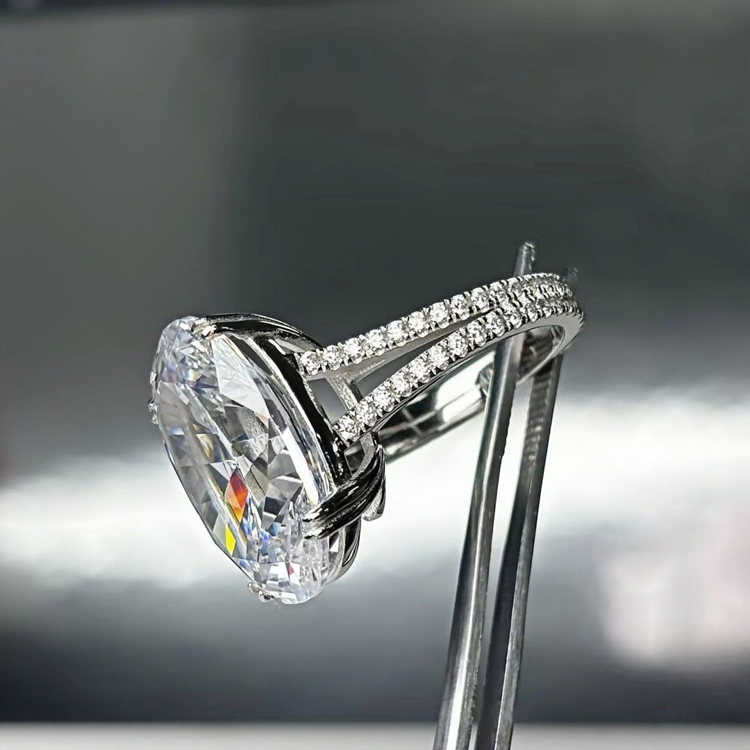 11Ct sparkling oval gemstone forked handle engagement ring