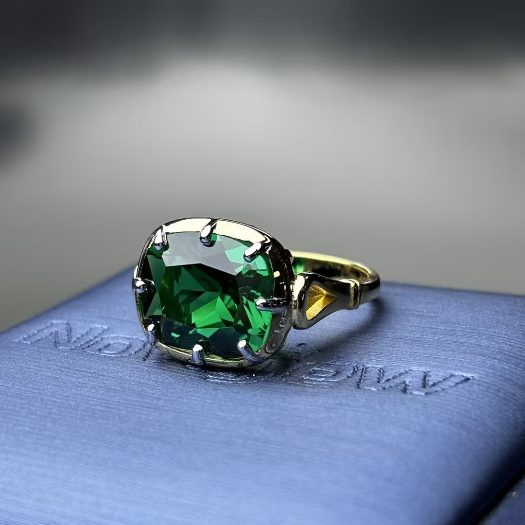 4.5Ct Solo Cushion-Cut Emerald Engagement Ring