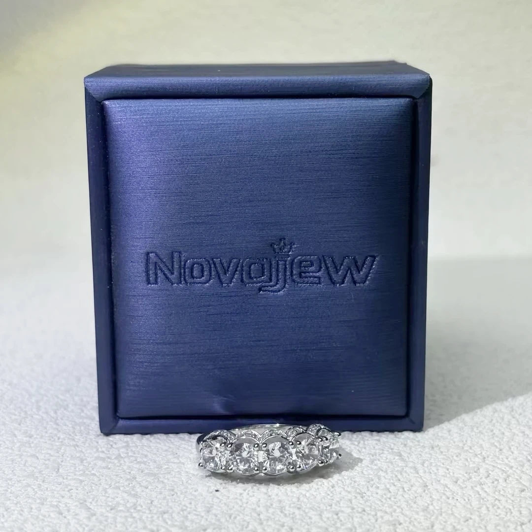 2.5Ctw Classic Round 5-Stone Charm Ring