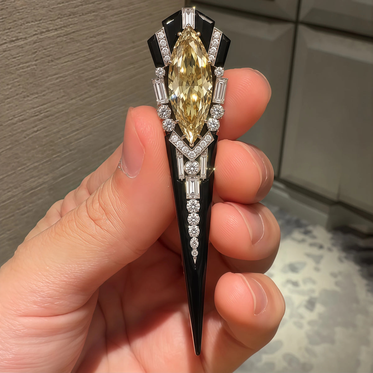 11Ctw Black Enamel Pear-Shaped Yellow Gemstone Brooch