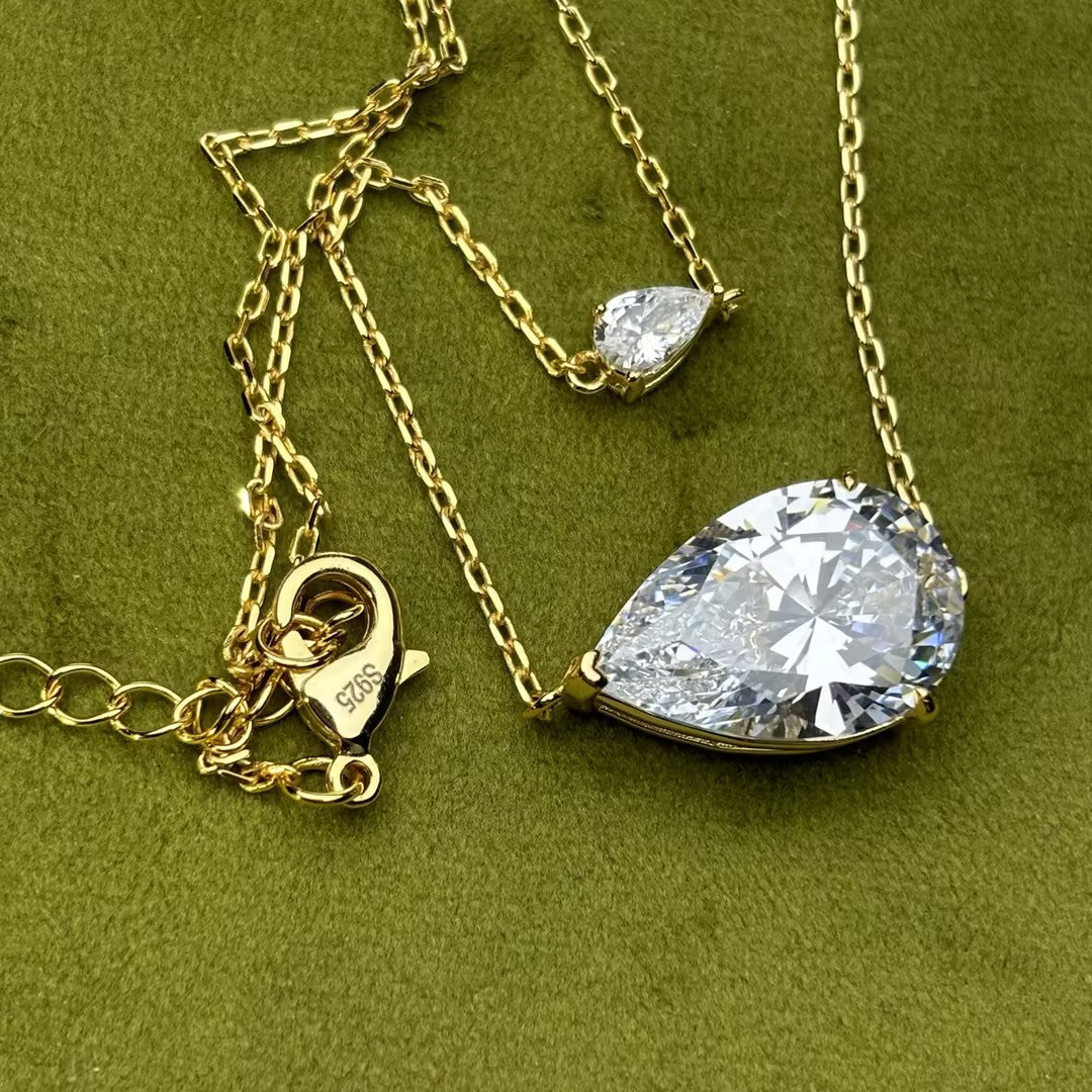 2.5Ct Women's Teardrop Pendant Necklace