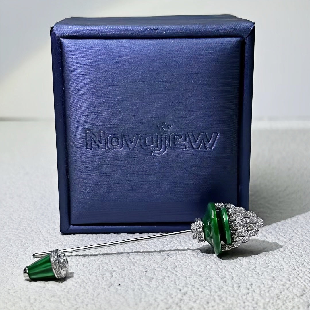 1.0Ctw Art Deco style fountain-shaped gemstone brooch