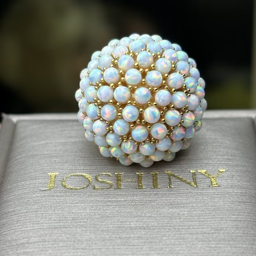 A captivating cabochon opal ring