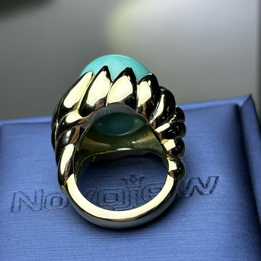 18Ct exquisite turquoise cocktail ring