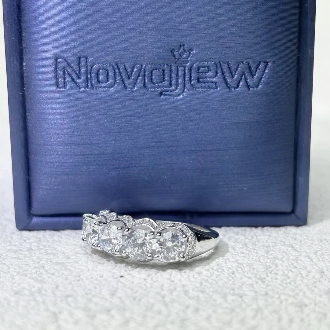 2.5Ctw Classic Round 5-Stone Charm Ring