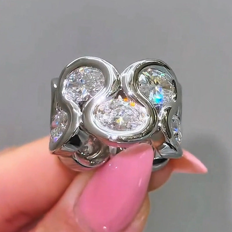 4.5Ctw shining oval Band